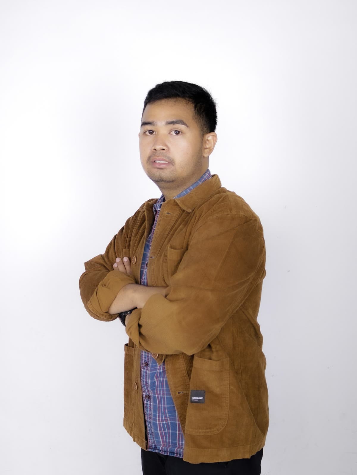 Potret editorial Bryan Perdana, operator growth marketing dan builder sistem AI dari Indonesia.